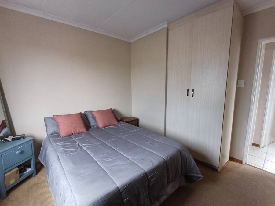 2 Bedroom Property for Sale in Hillside Free State